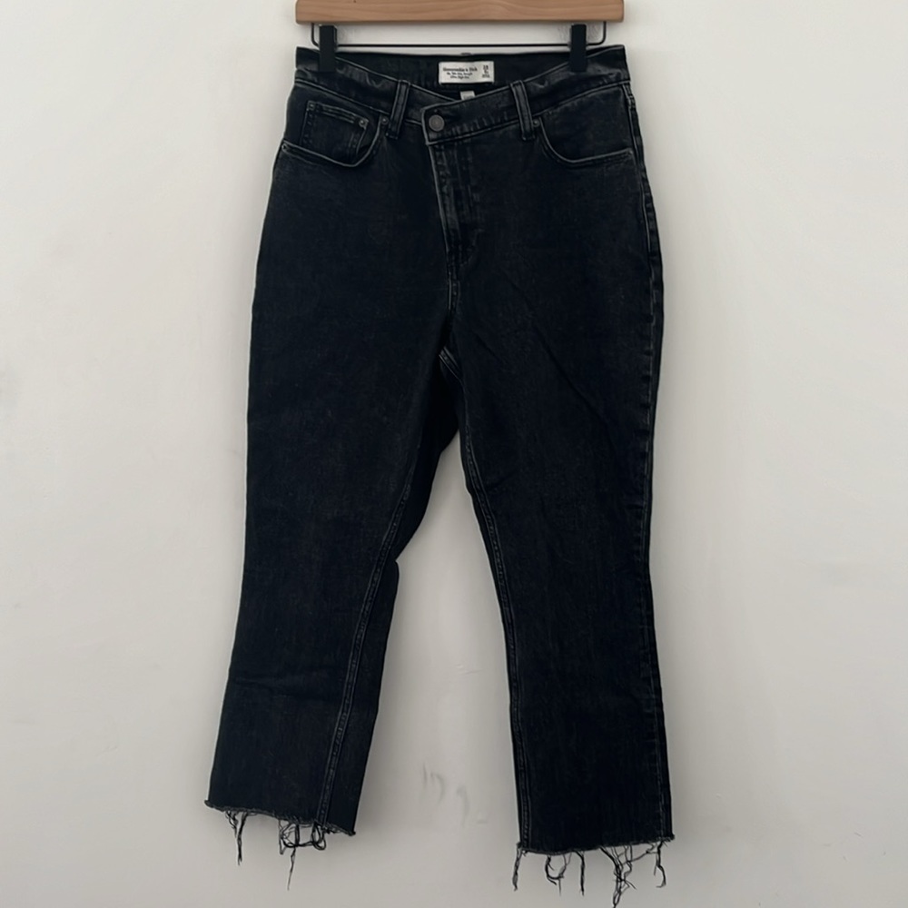 Abercrombie & Fitch High-Rise Wide Leg Jeans - Washed Black - Picture 8 of 8